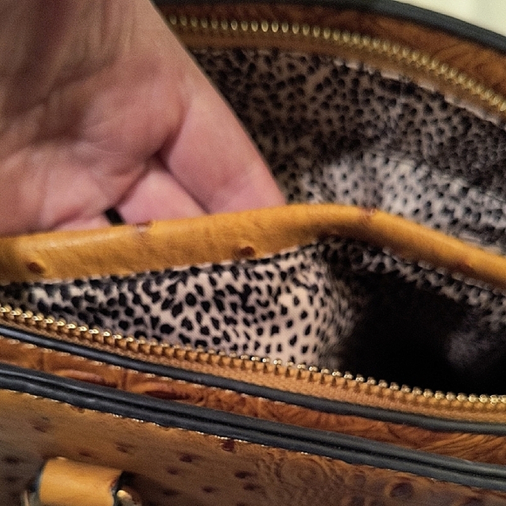 Stunning Vegan Leather Alligator Embossed Mustard-Tan Handbag - Picture 8 of 8